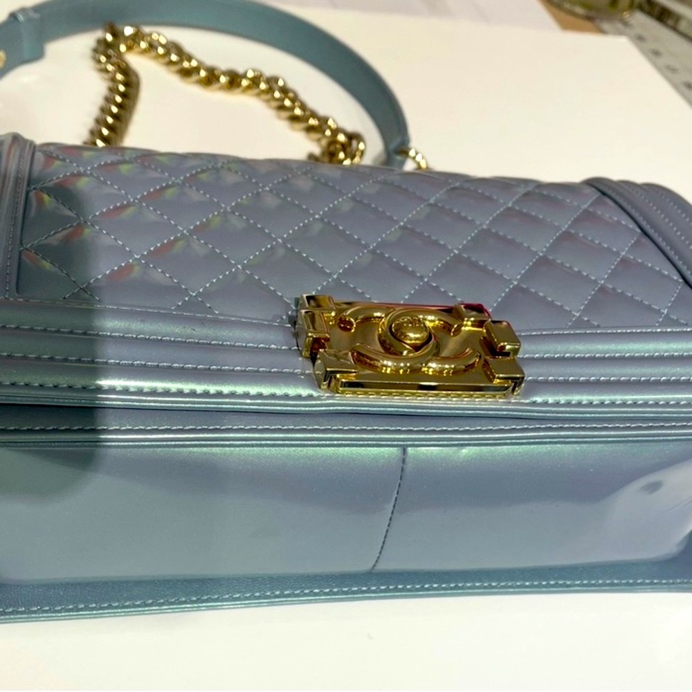 Elegant Blue Quilted Shoulder Bag - Picture 3 of 16